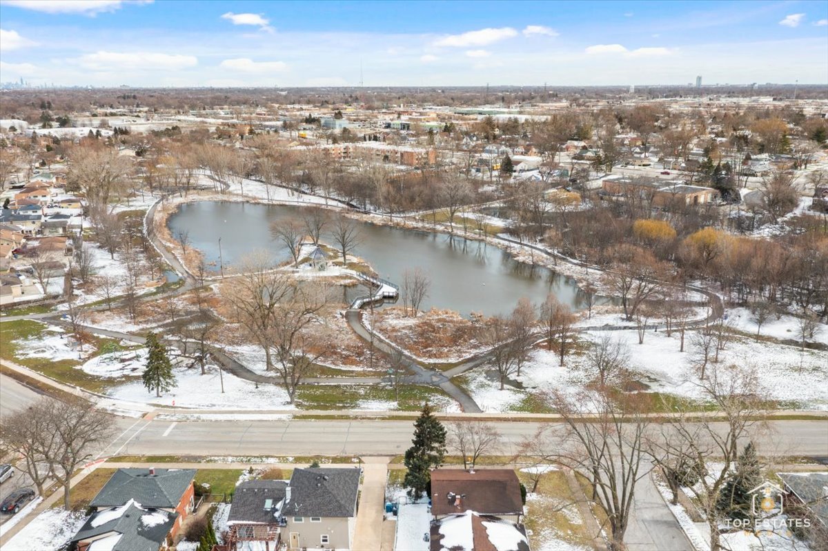 216 S Evergreen Avenue