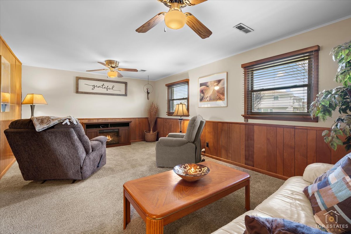 216 S Evergreen Avenue