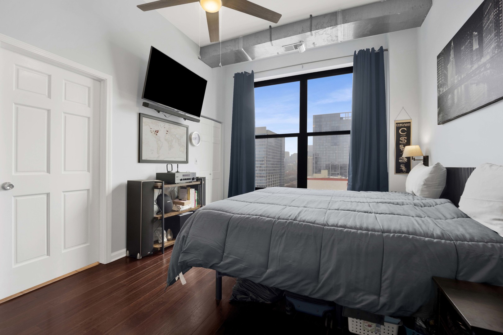 1516 S WABASH Avenue Unit: 1102