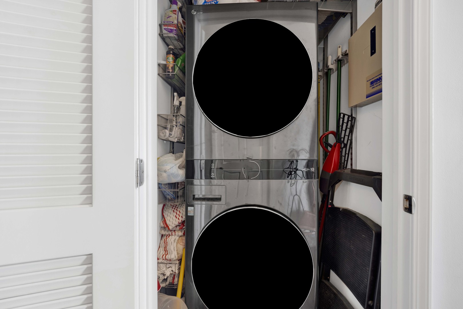 1516 S WABASH Avenue Unit: 1102