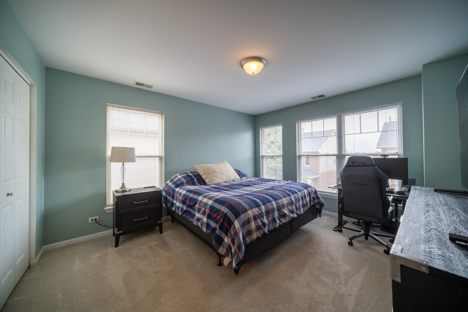 1156 Longwood Drive
