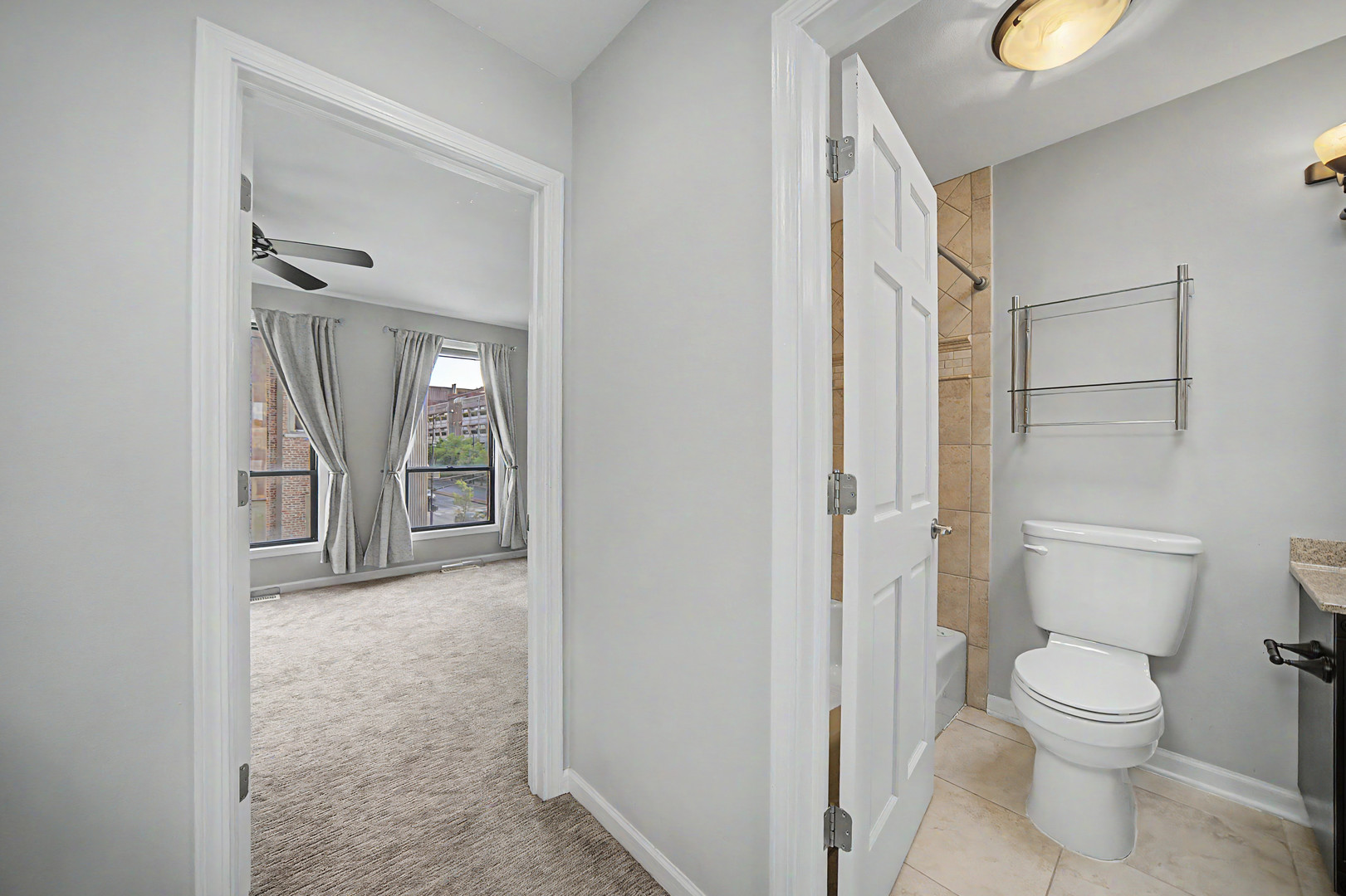727 S Ashland Avenue Unit: B