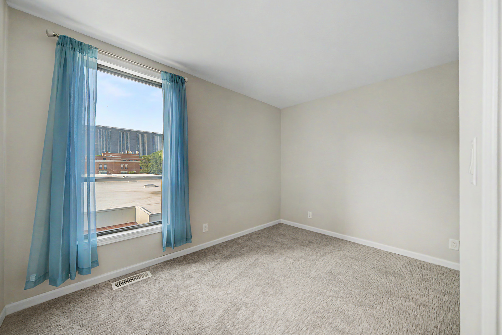 727 S Ashland Avenue Unit: B