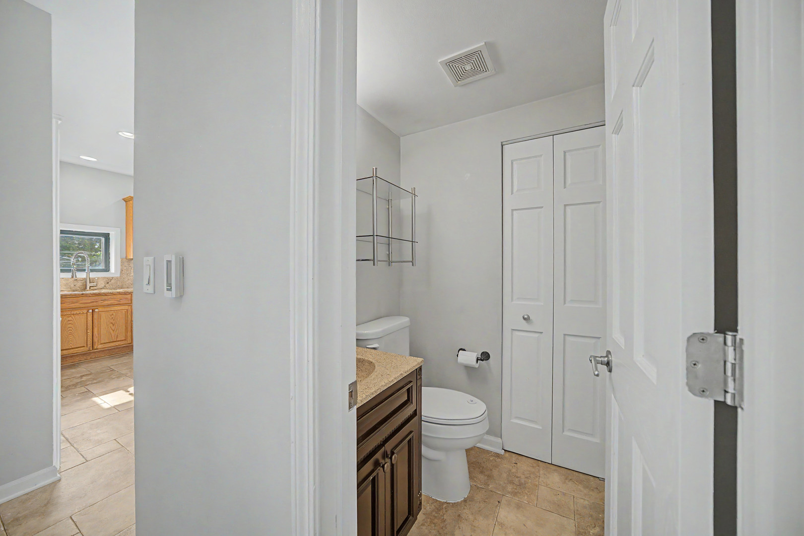 727 S Ashland Avenue Unit: B