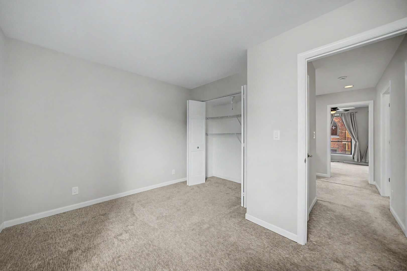 727 S Ashland Avenue Unit: B