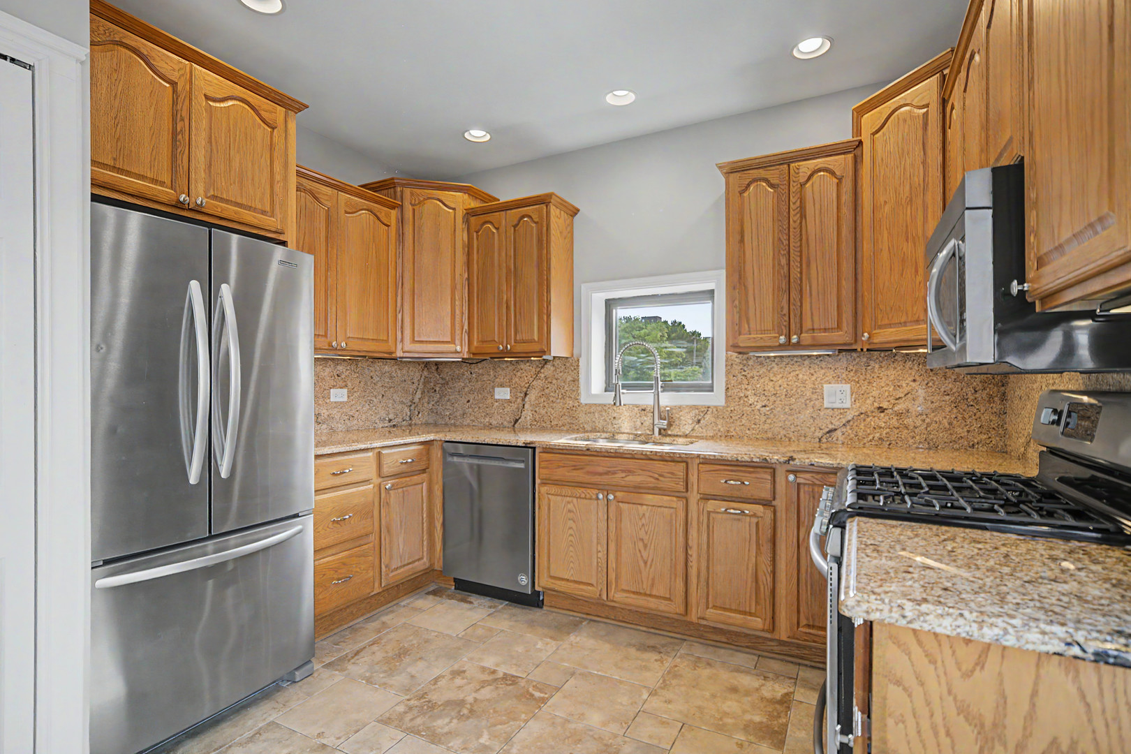 727 S Ashland Avenue Unit: B