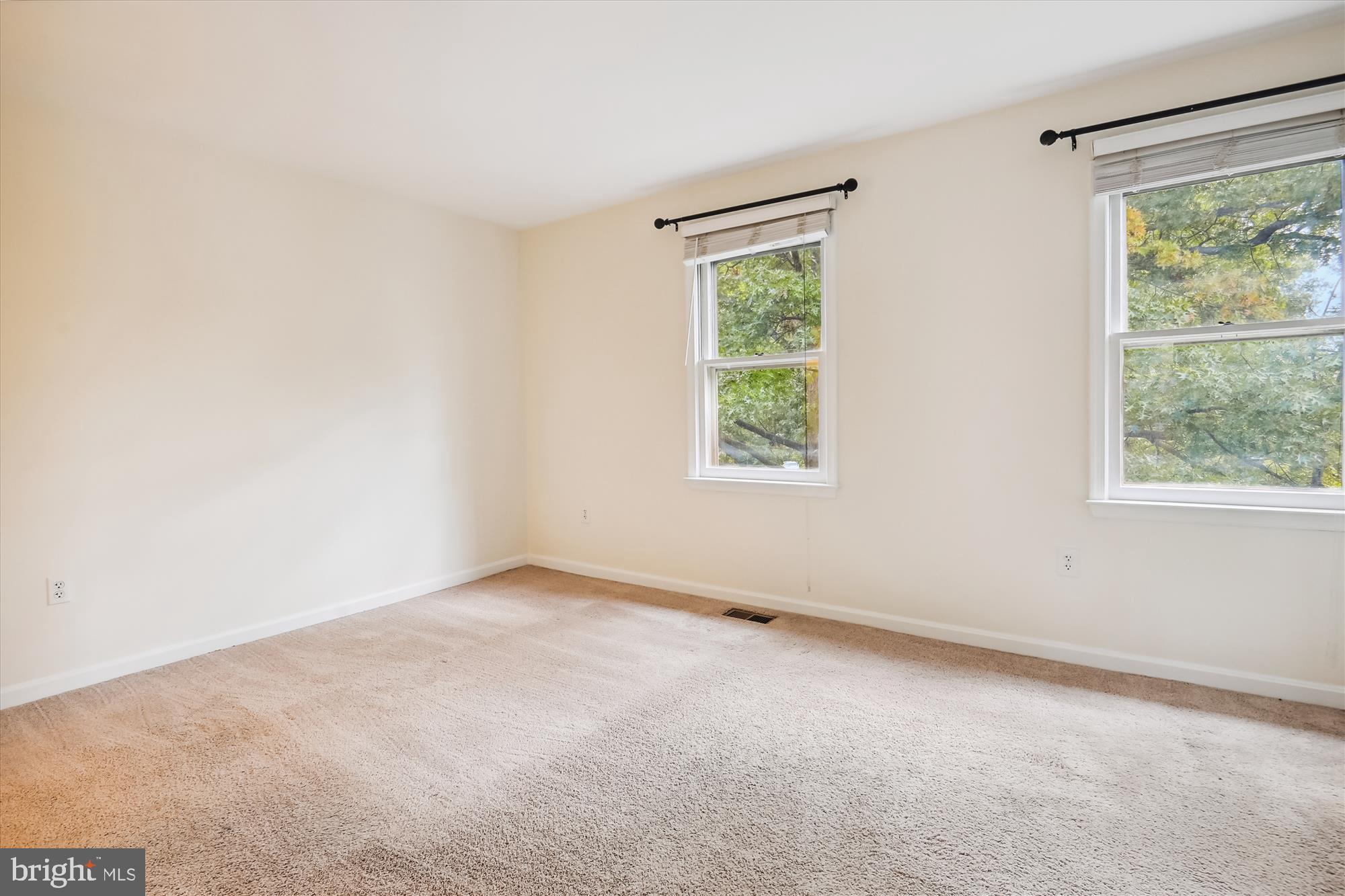 2514 FAIRFAX DRIVE 6DIII