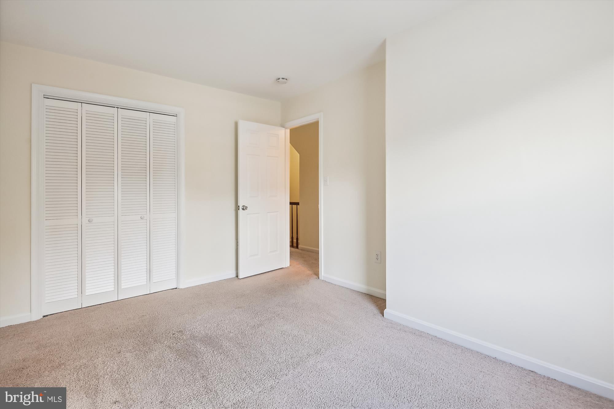 2514 FAIRFAX DRIVE 6DIII