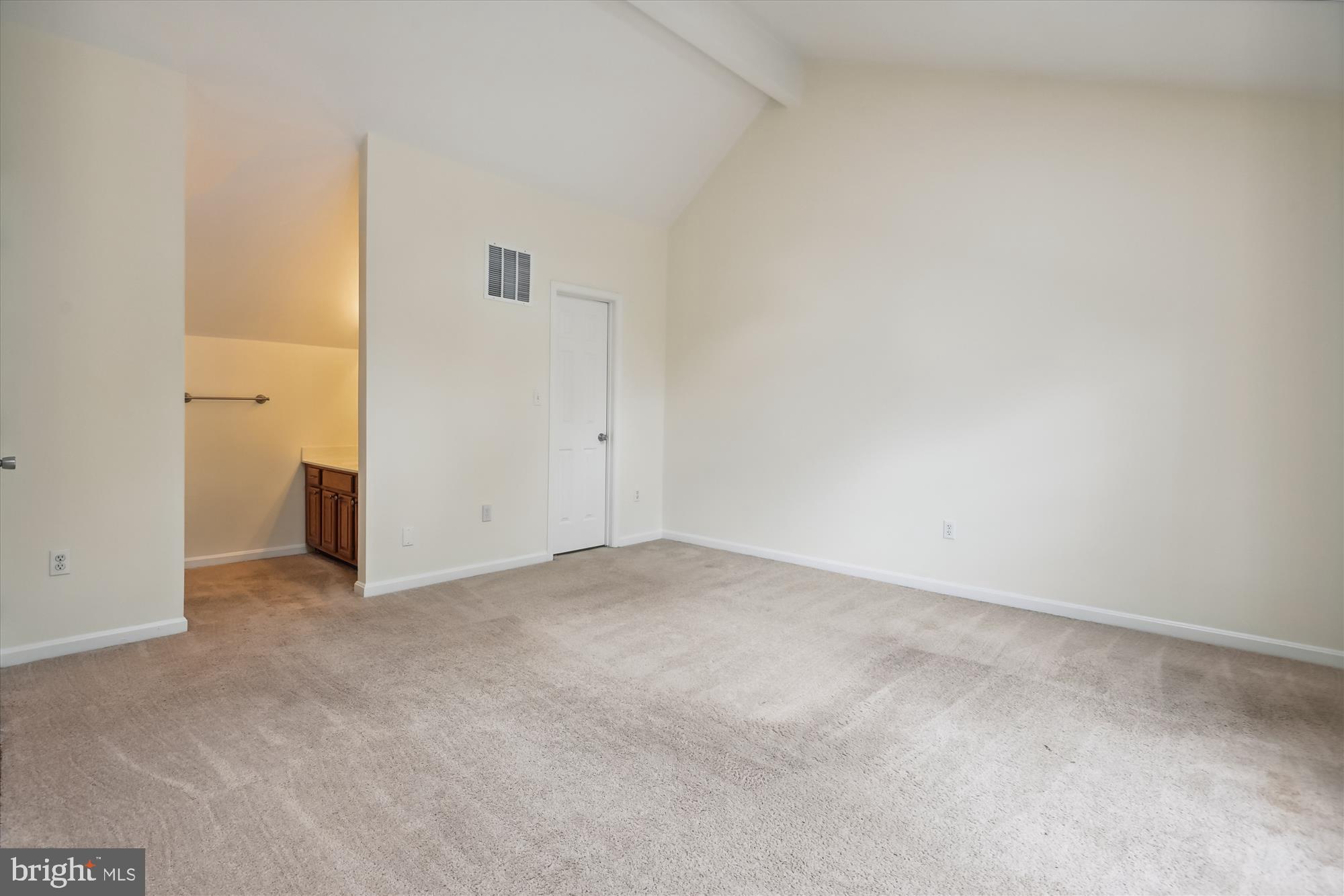 2514 FAIRFAX DRIVE 6DIII