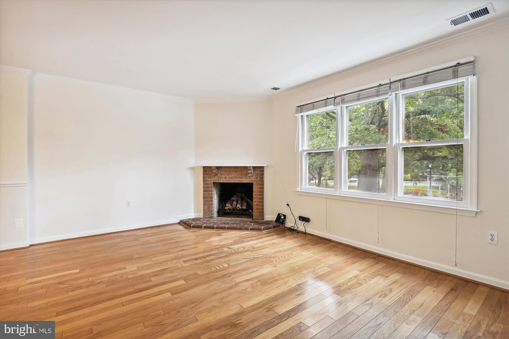 2514 FAIRFAX DRIVE 6DIII