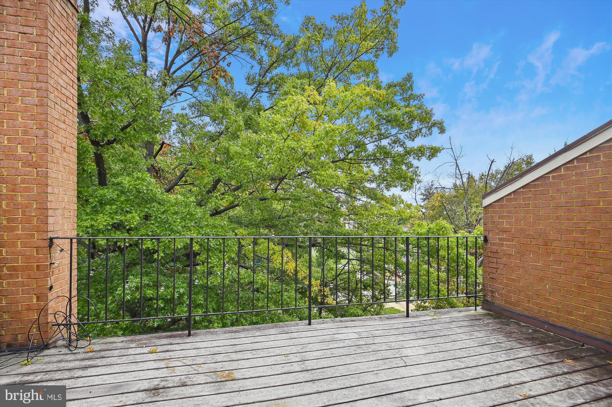 2514 FAIRFAX DRIVE 6DIII