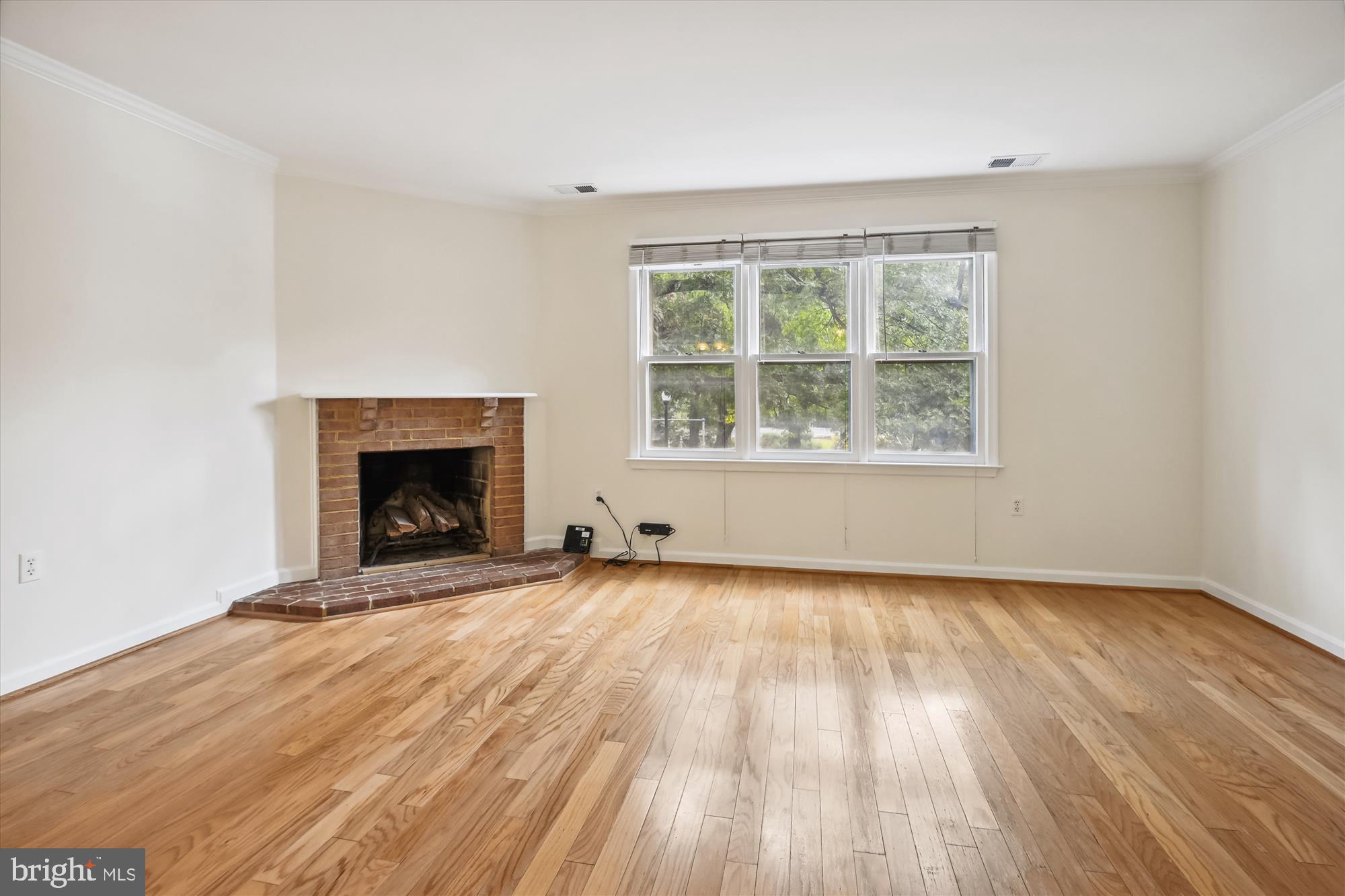 2514 FAIRFAX DRIVE 6DIII