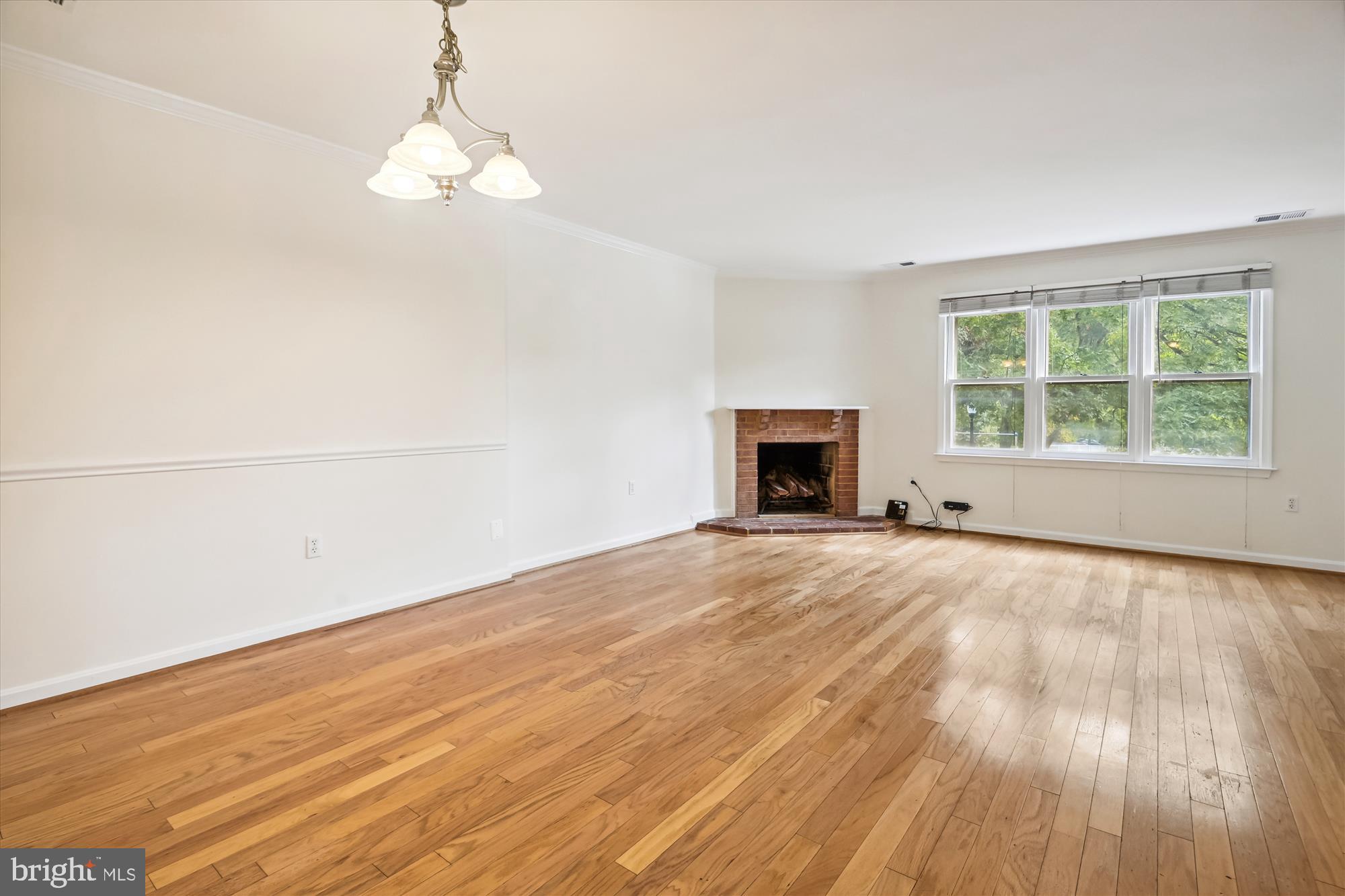 2514 FAIRFAX DRIVE 6DIII