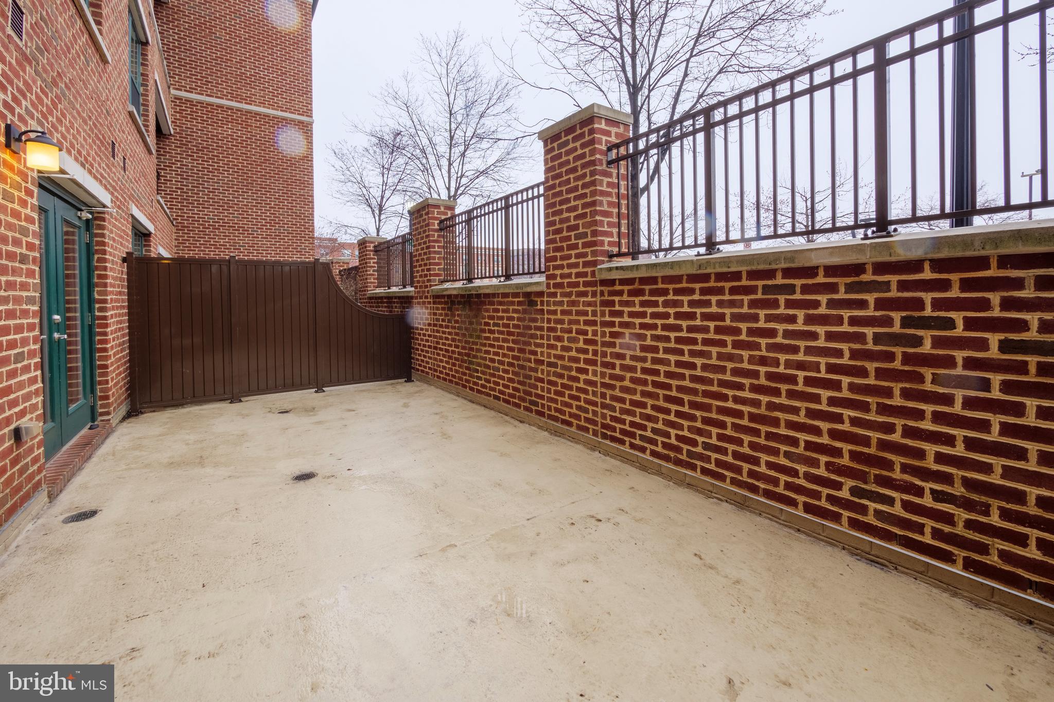 2101 N MONROE STREET 105