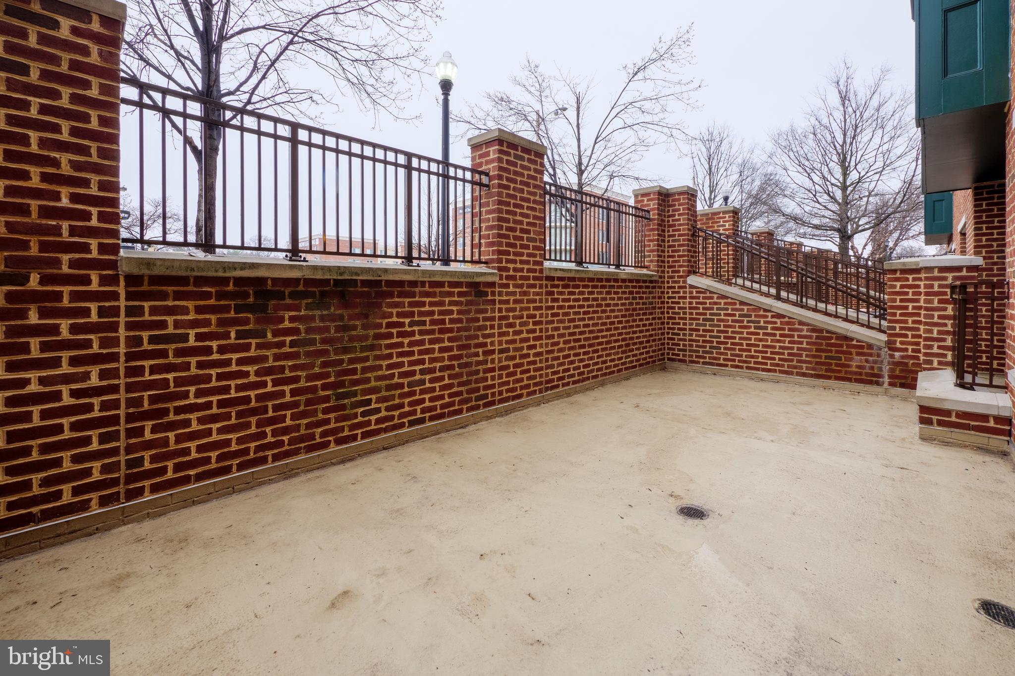 2101 N MONROE STREET 105