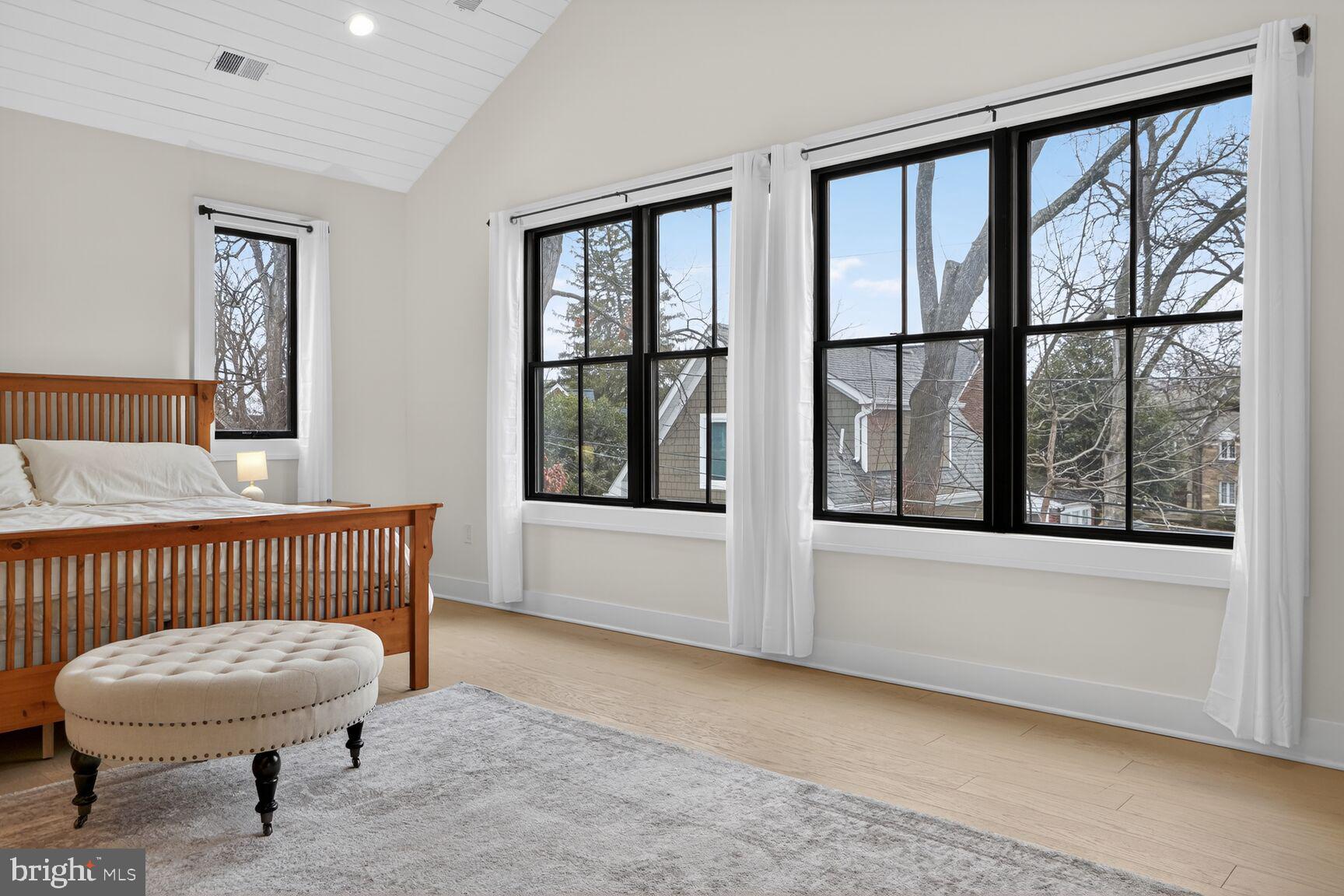 414 N MONROE STREET