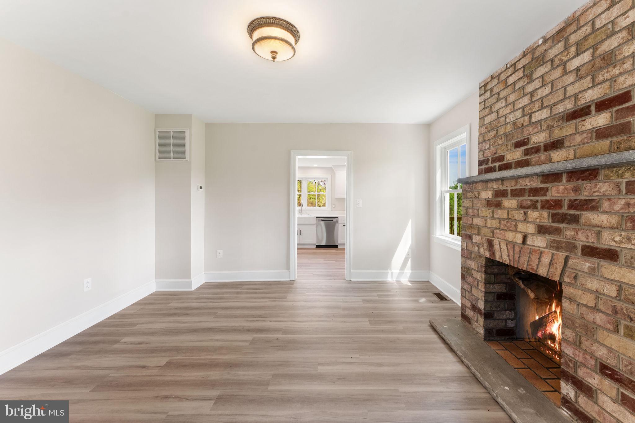 11066 MORELAND ROAD