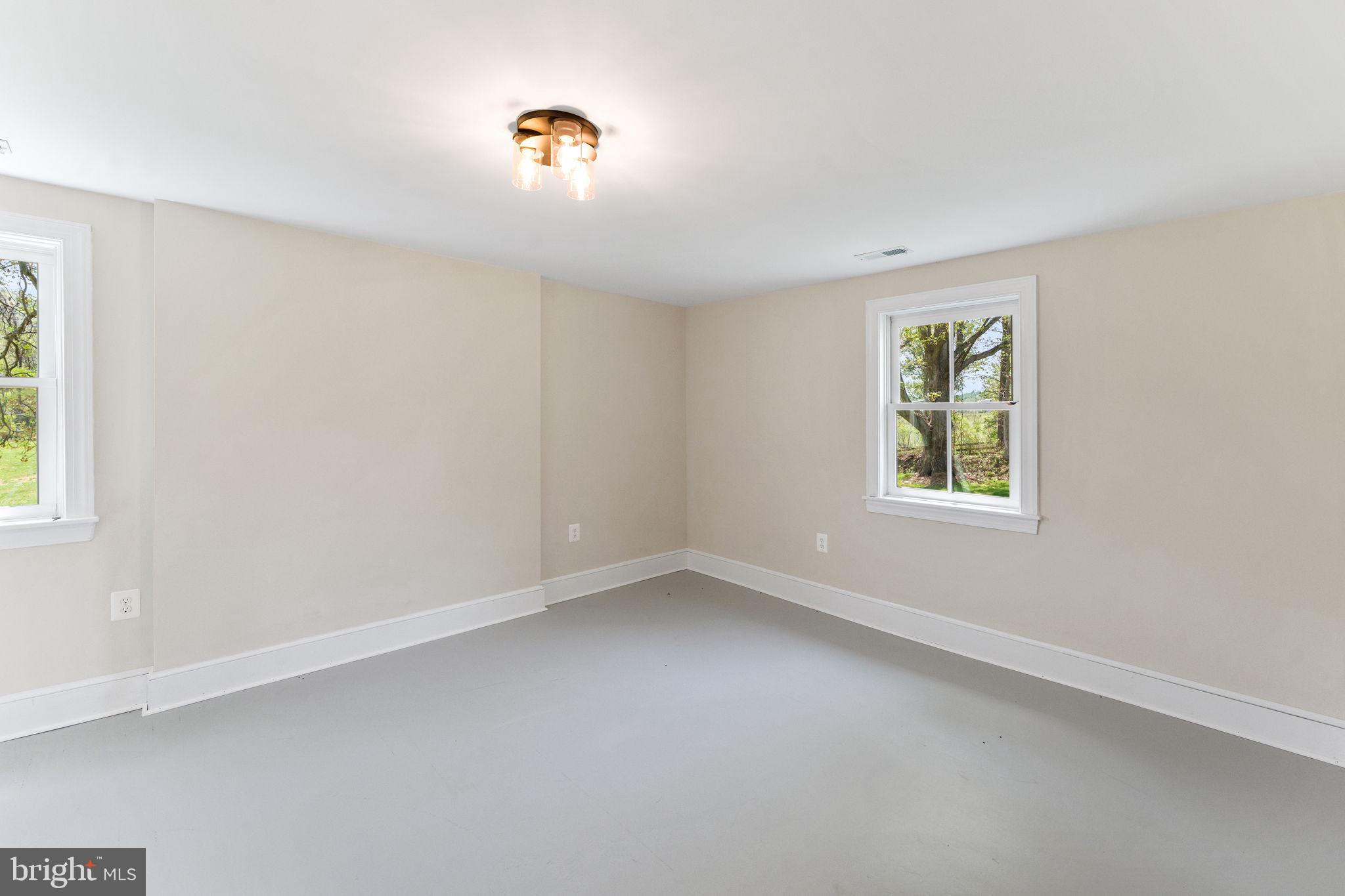 11066 MORELAND ROAD