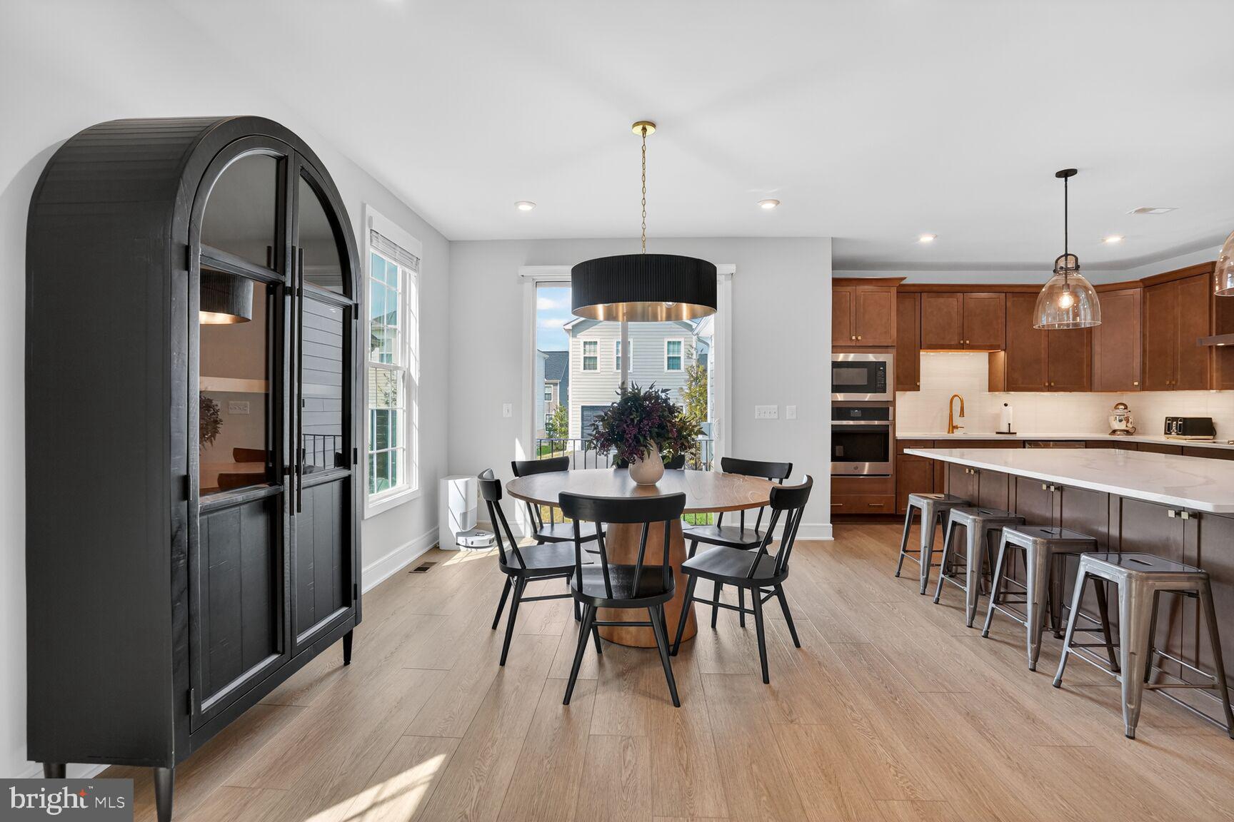 6053 COBBLESTONE CT
