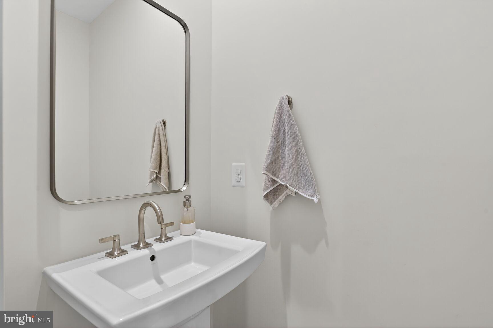 6053 COBBLESTONE CT