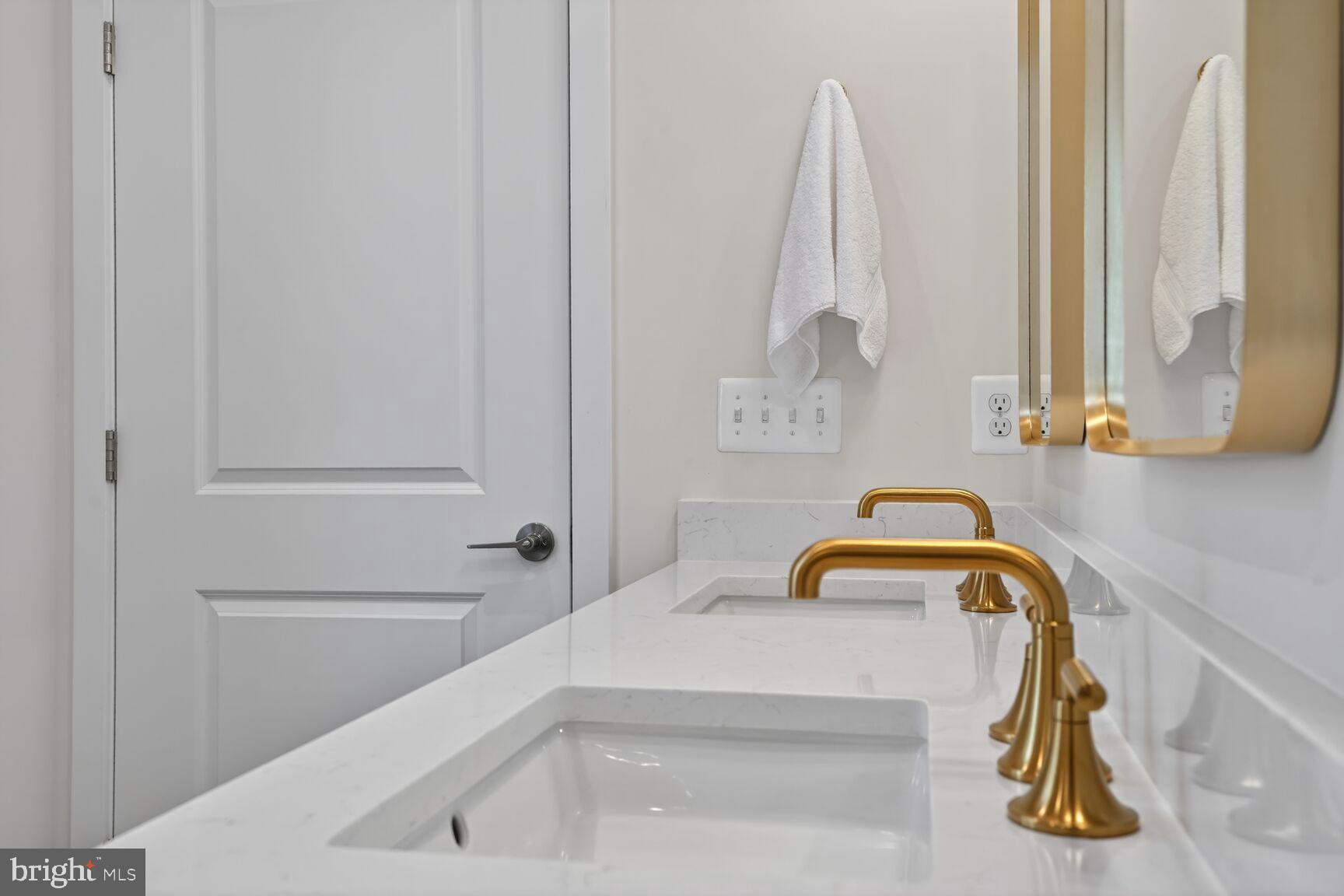 6053 COBBLESTONE CT