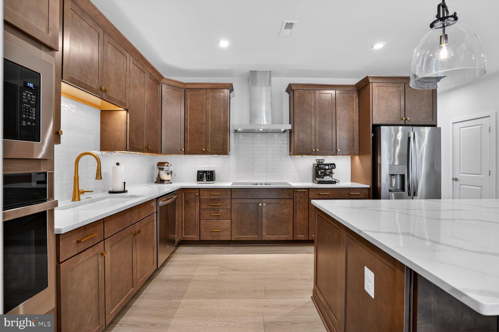 6053 COBBLESTONE CT