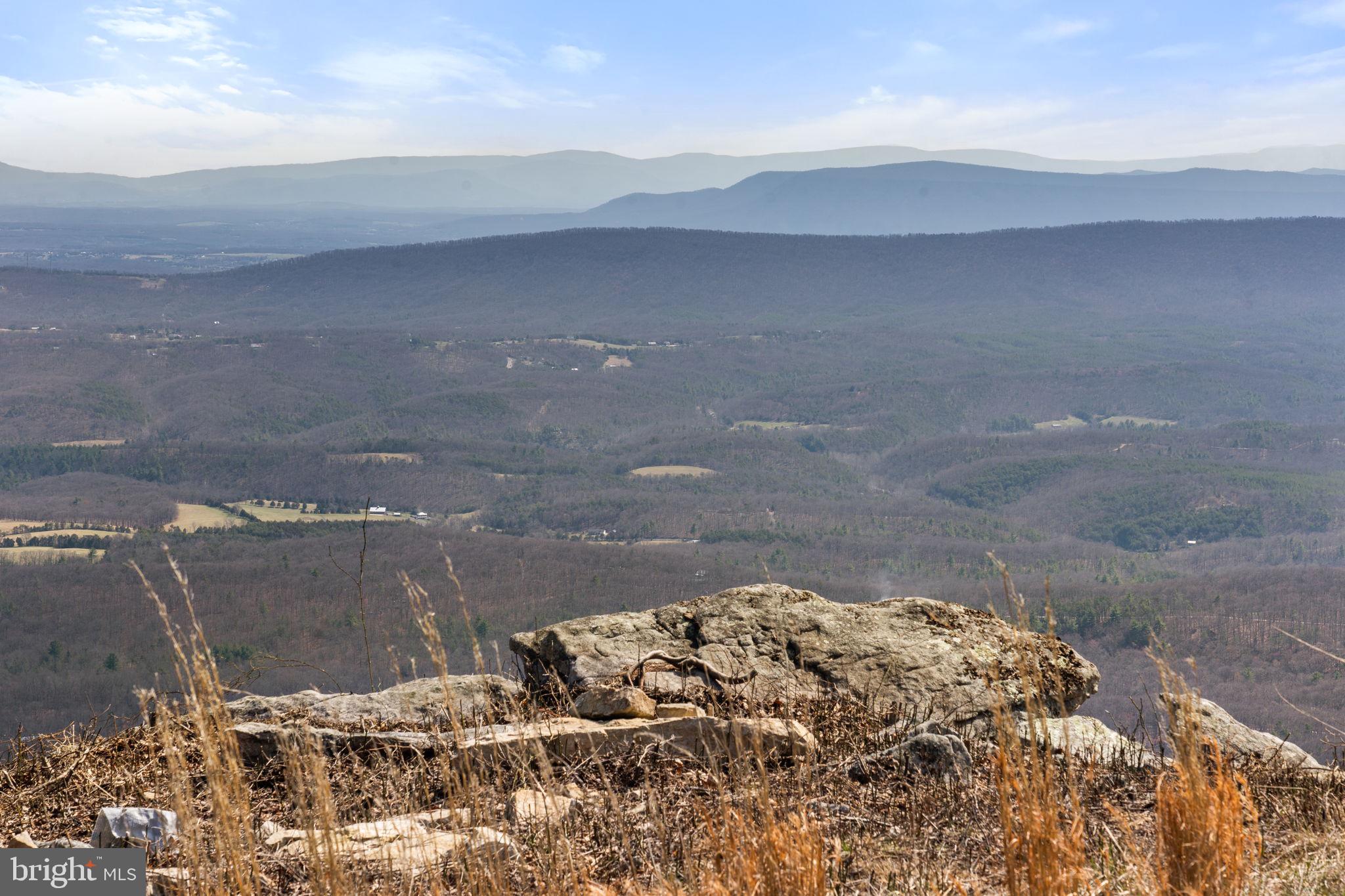 1581 GREAT MOUNTAIN LANE