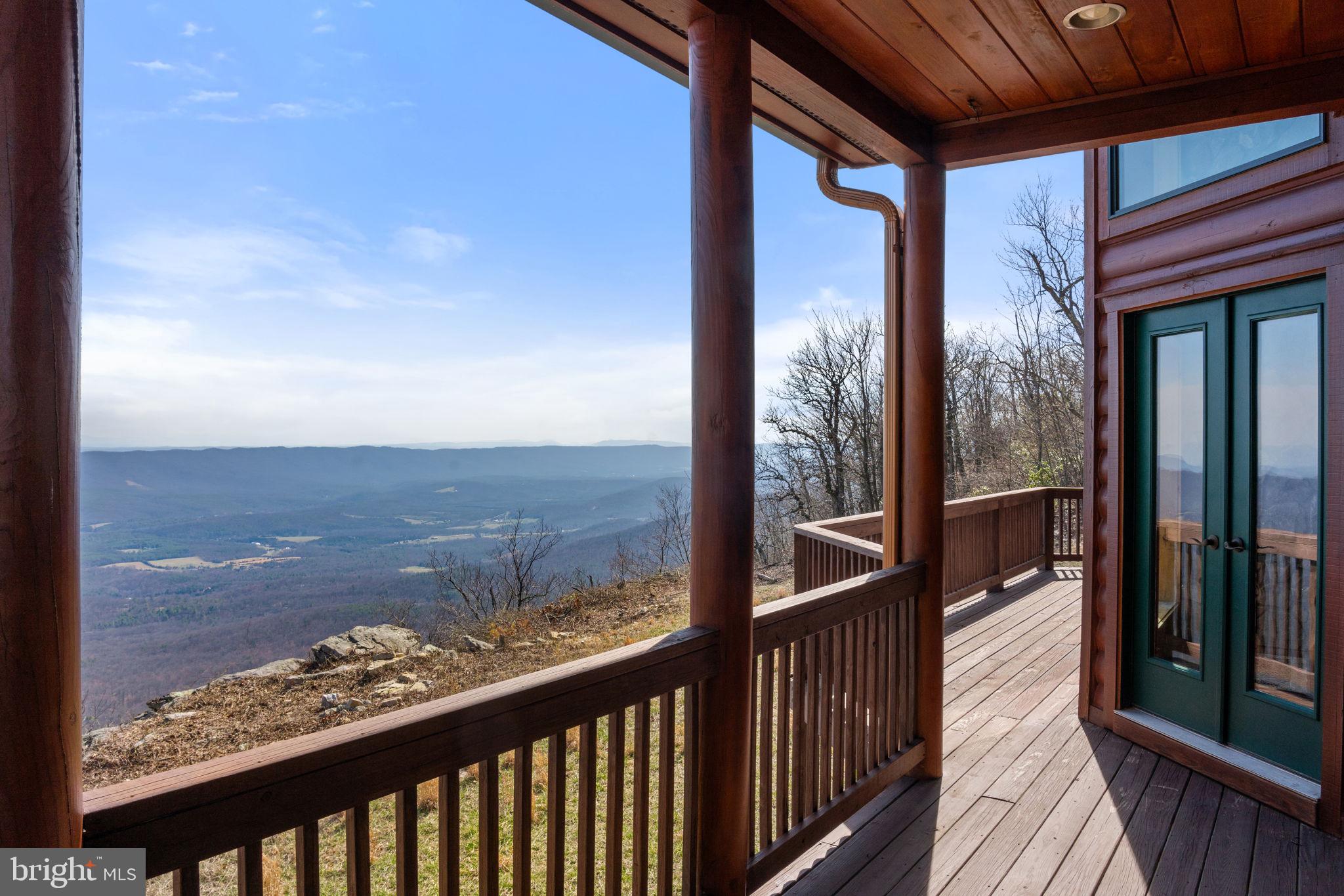 1581 GREAT MOUNTAIN LANE