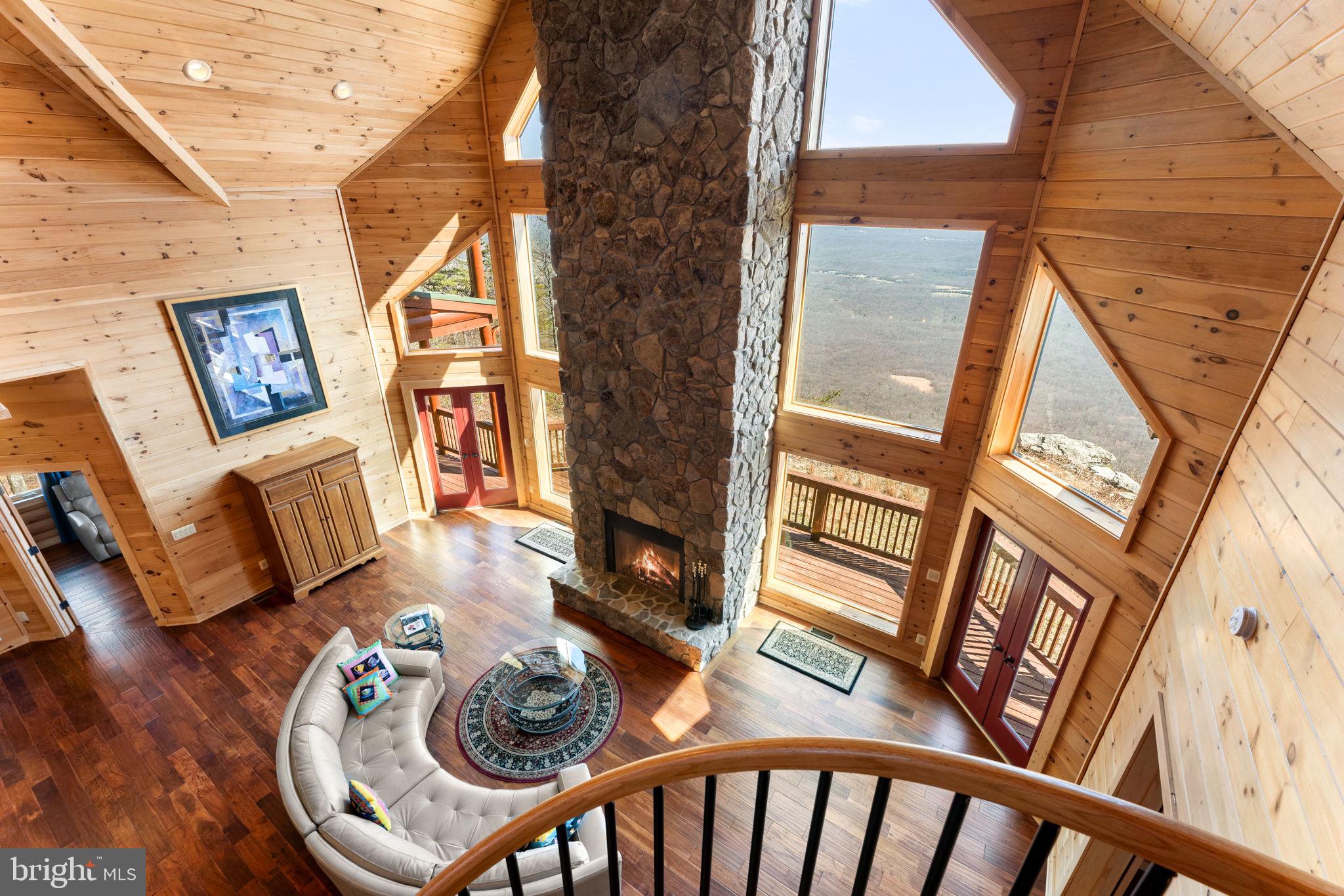 1581 GREAT MOUNTAIN LANE