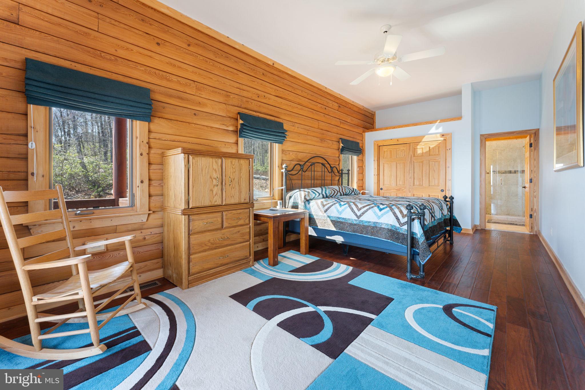 1581 GREAT MOUNTAIN LANE