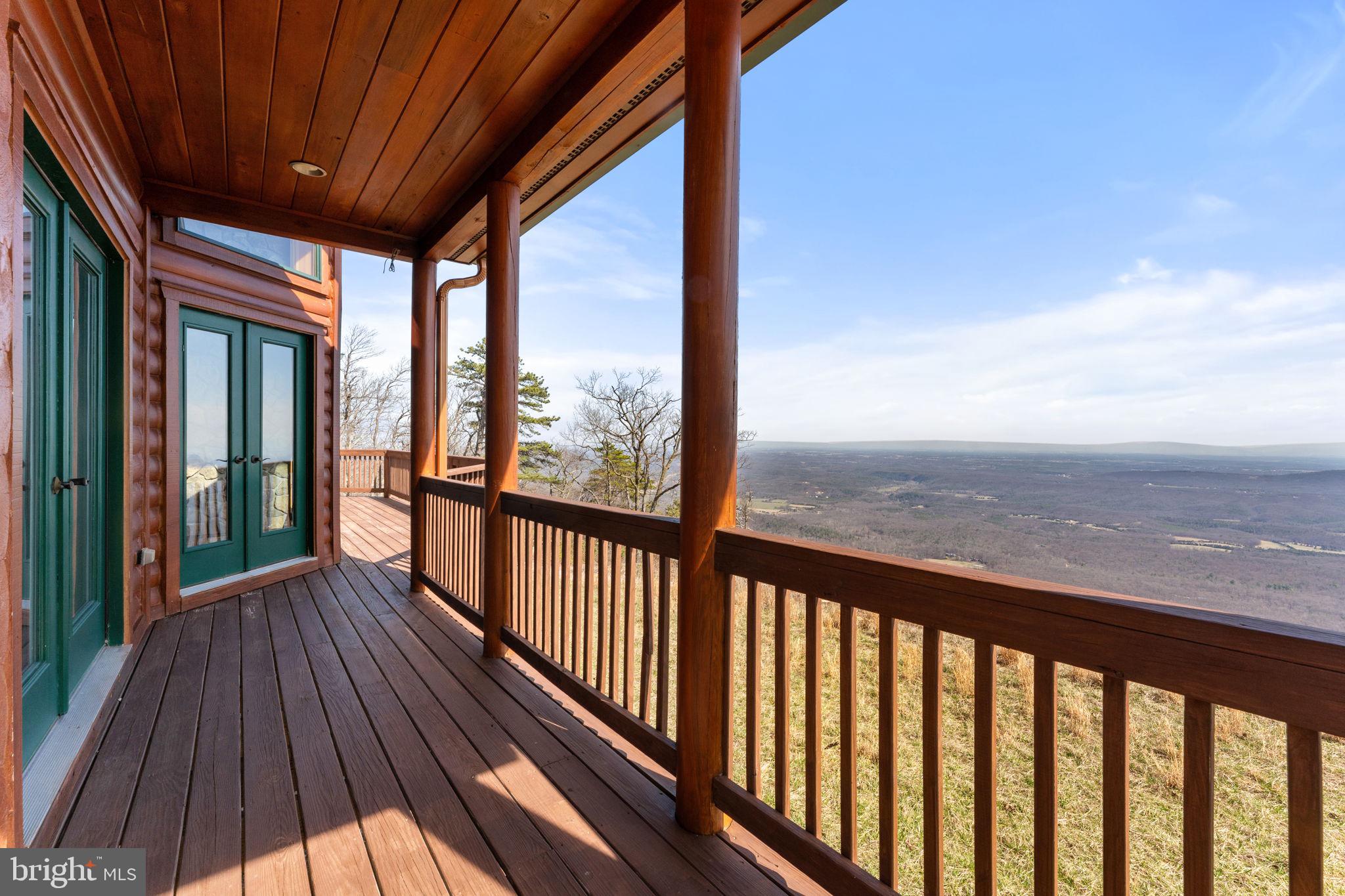 1581 GREAT MOUNTAIN LANE