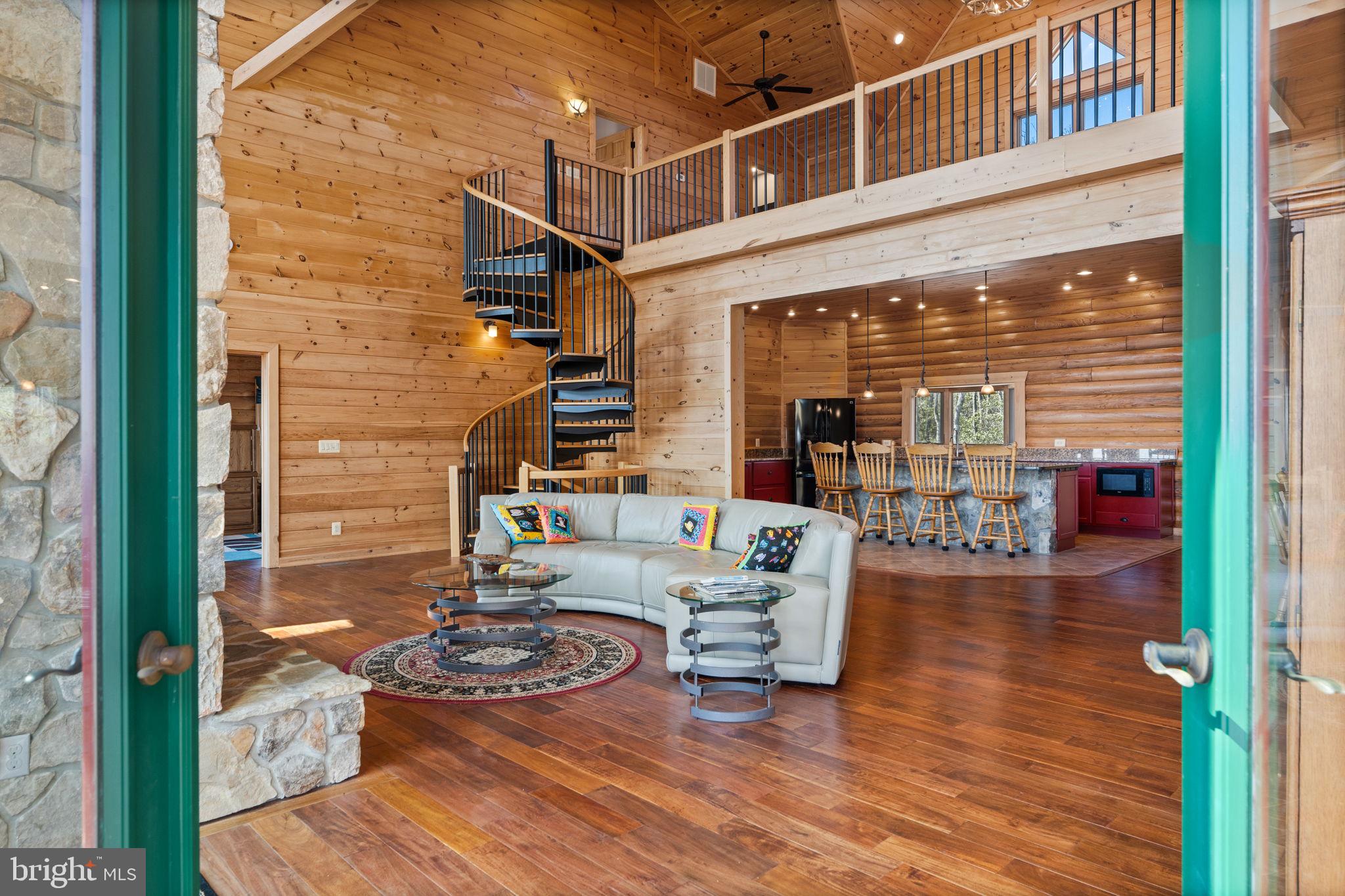 1581 GREAT MOUNTAIN LANE