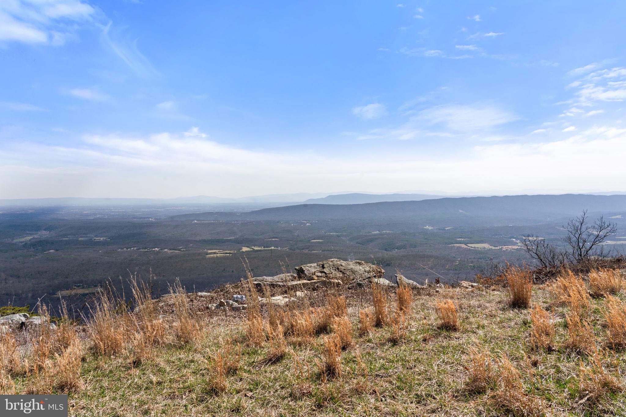 1581 GREAT MOUNTAIN LANE