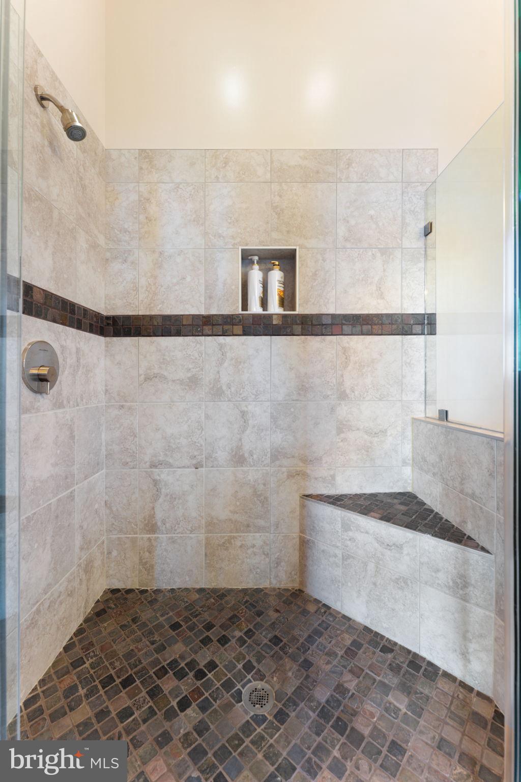 1581 GREAT MOUNTAIN LANE