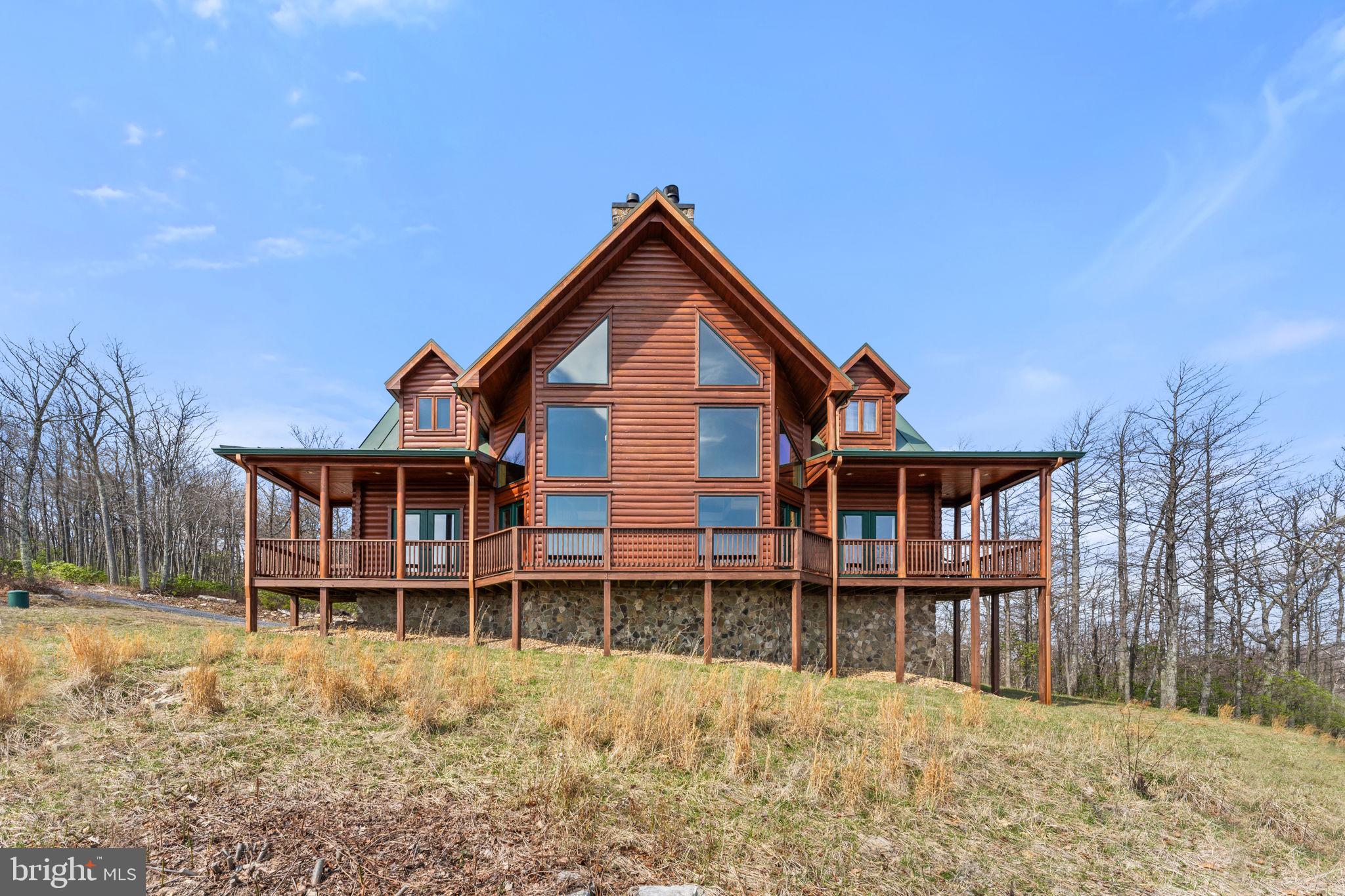 1581 GREAT MOUNTAIN LANE