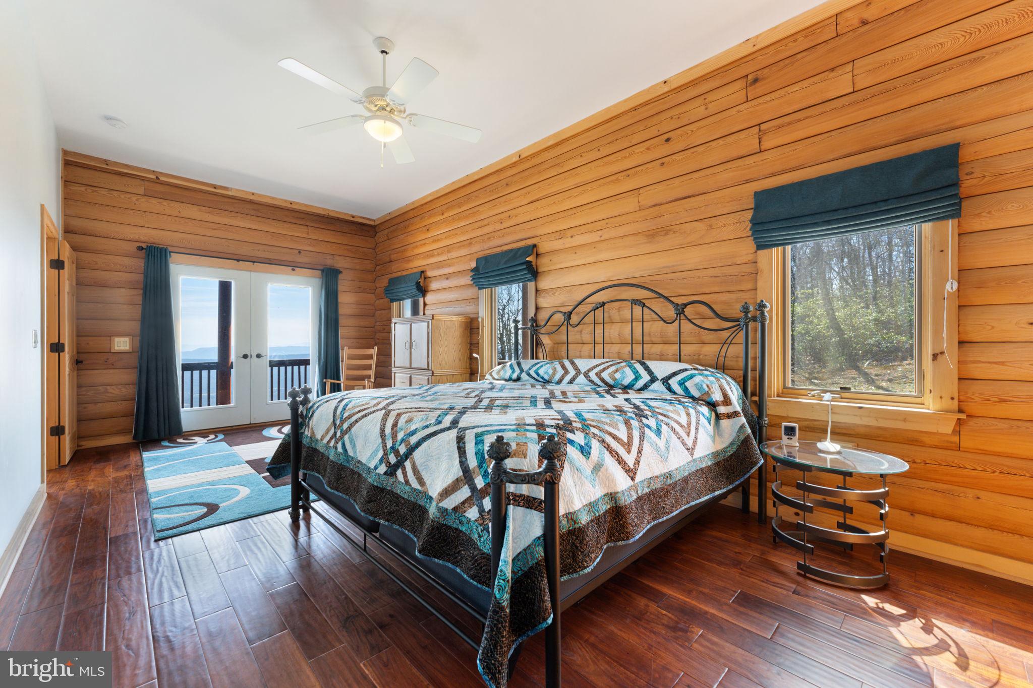 1581 GREAT MOUNTAIN LANE