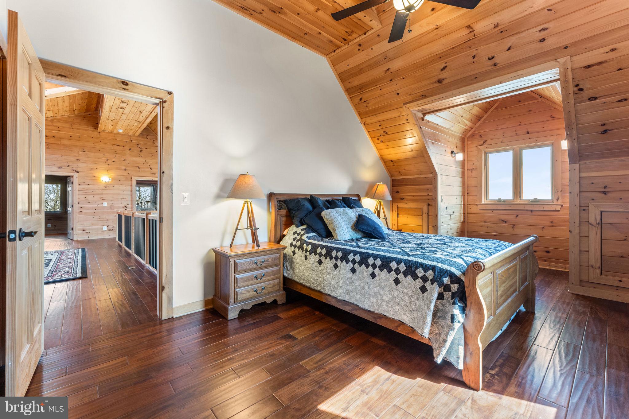 1581 GREAT MOUNTAIN LANE