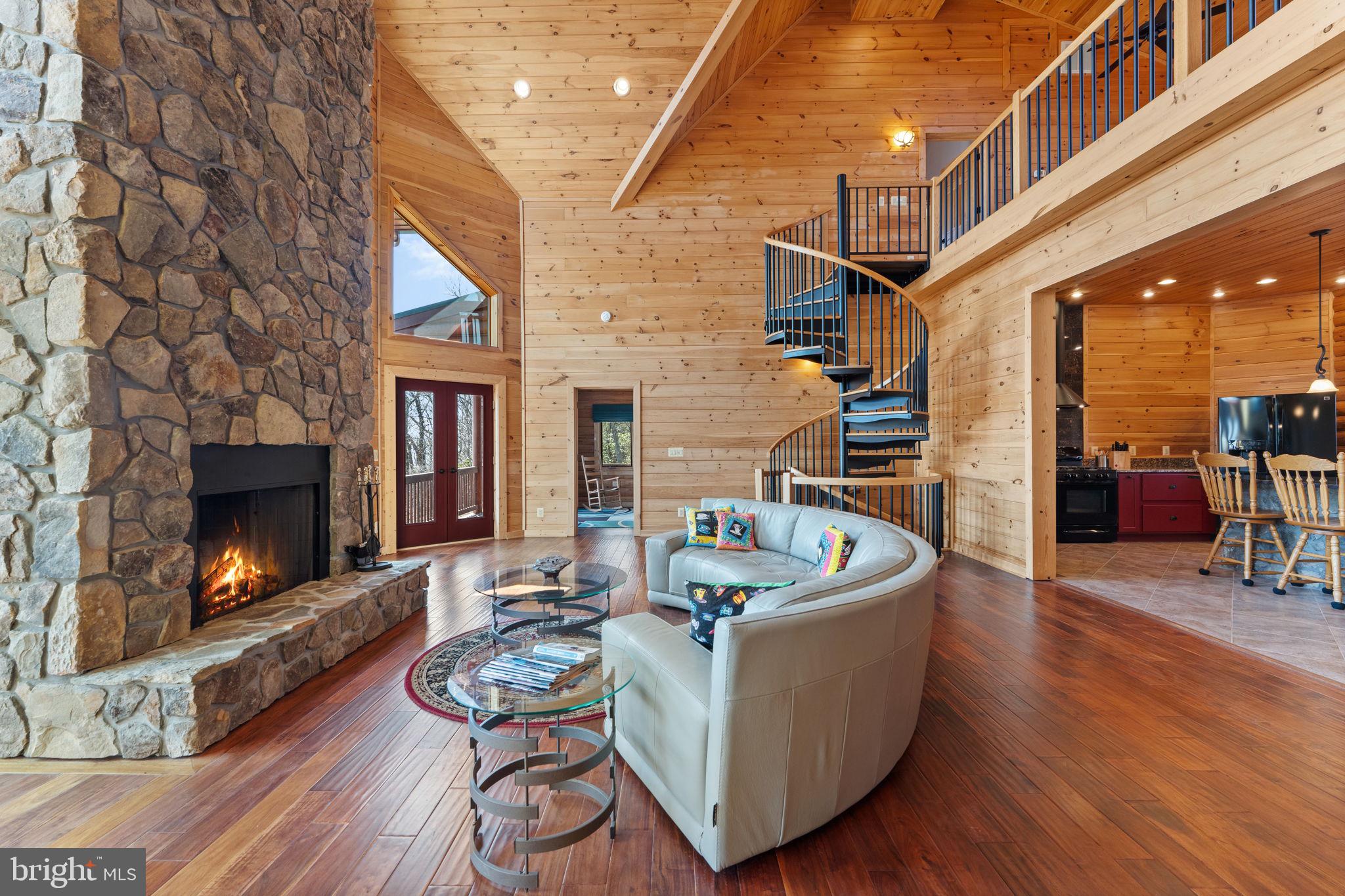 1581 GREAT MOUNTAIN LANE