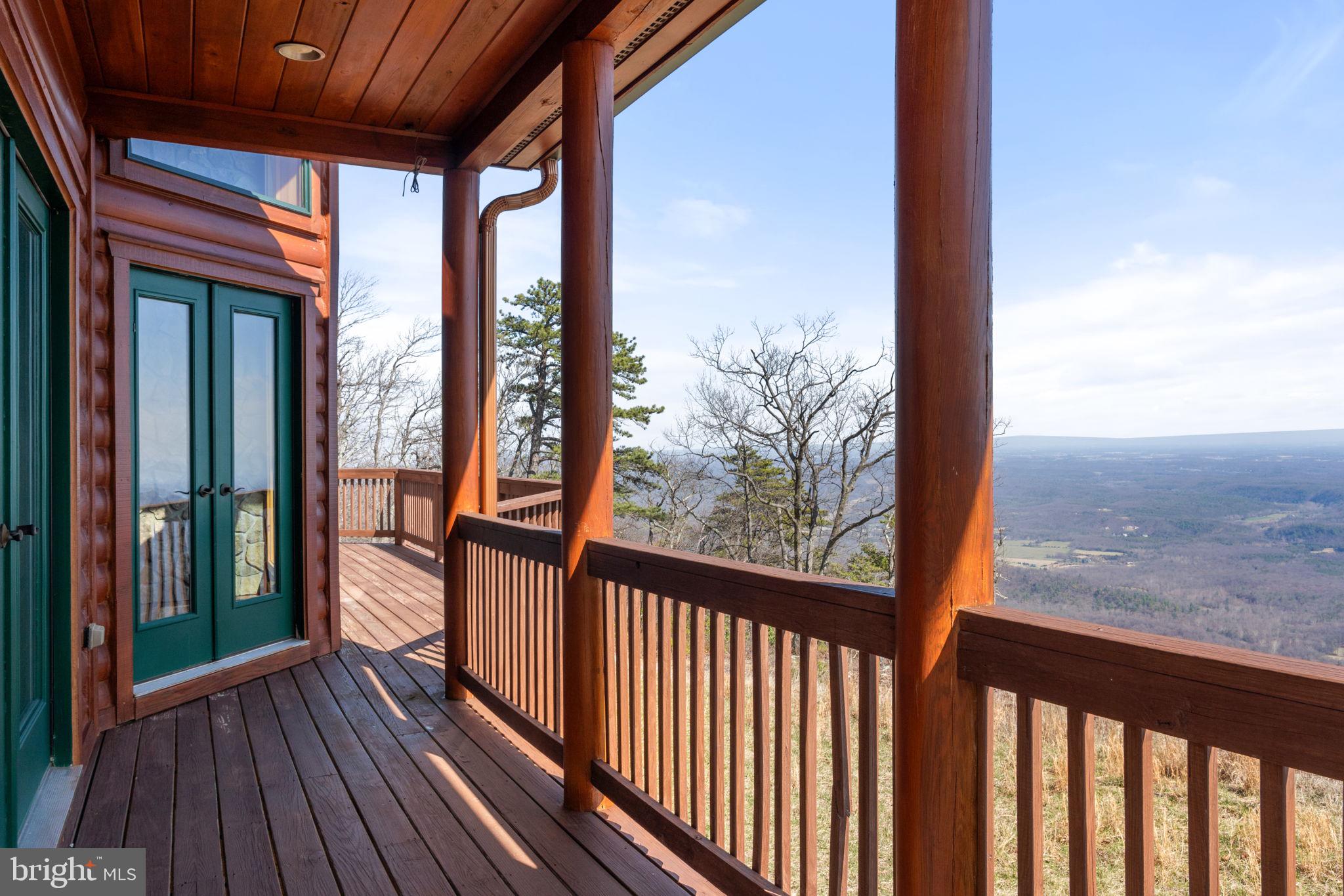 1581 GREAT MOUNTAIN LANE