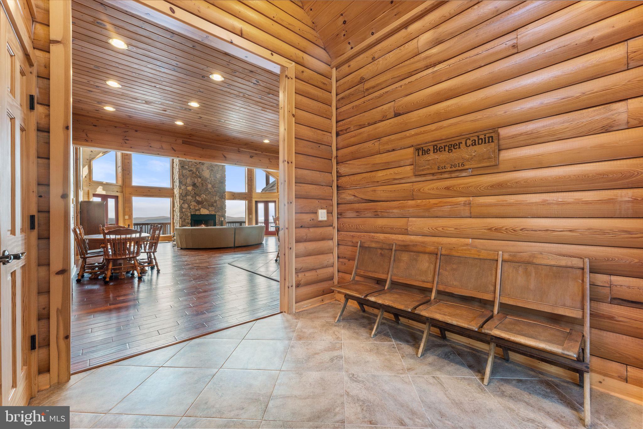 1581 GREAT MOUNTAIN LANE