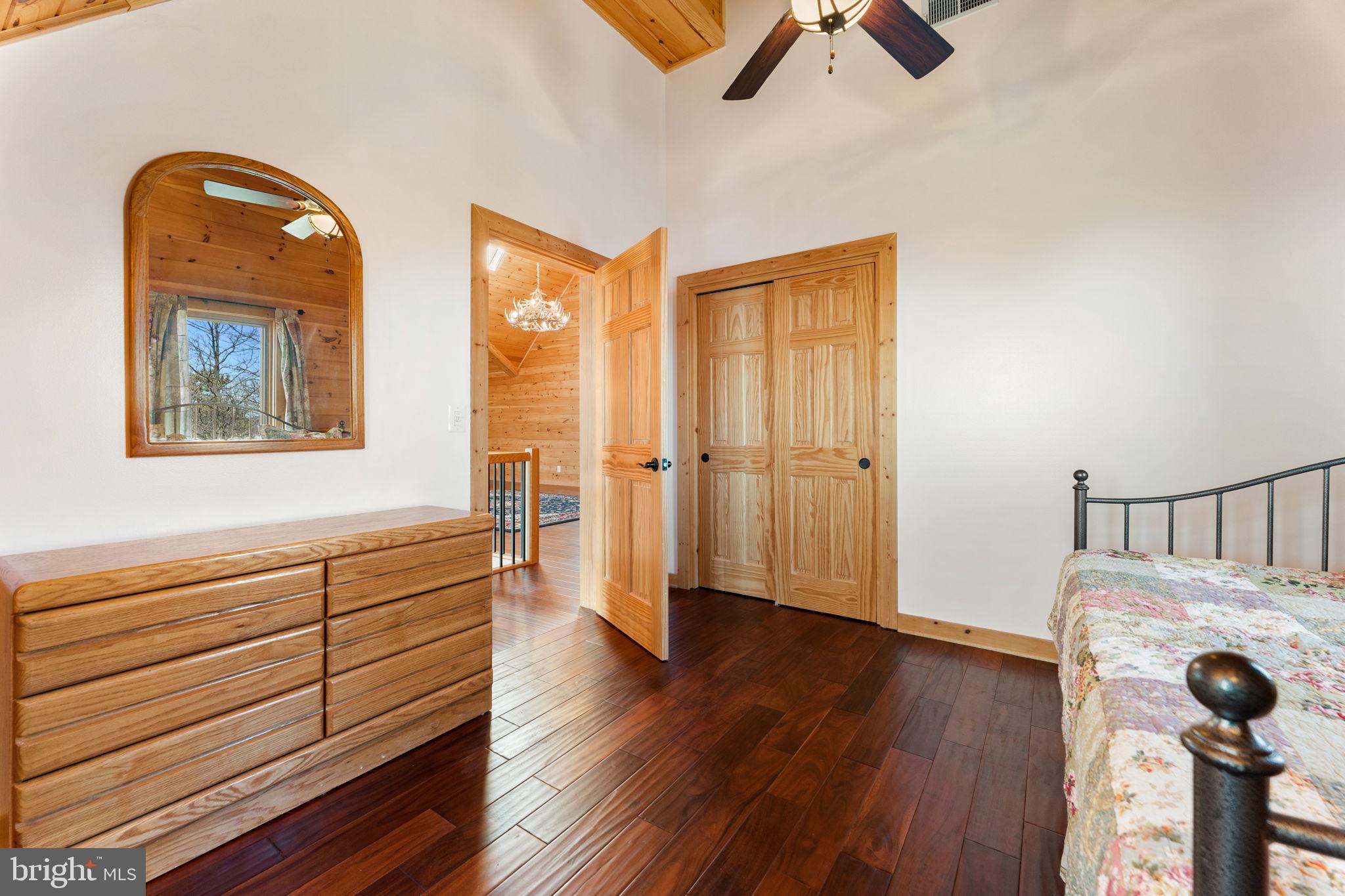 1581 GREAT MOUNTAIN LANE