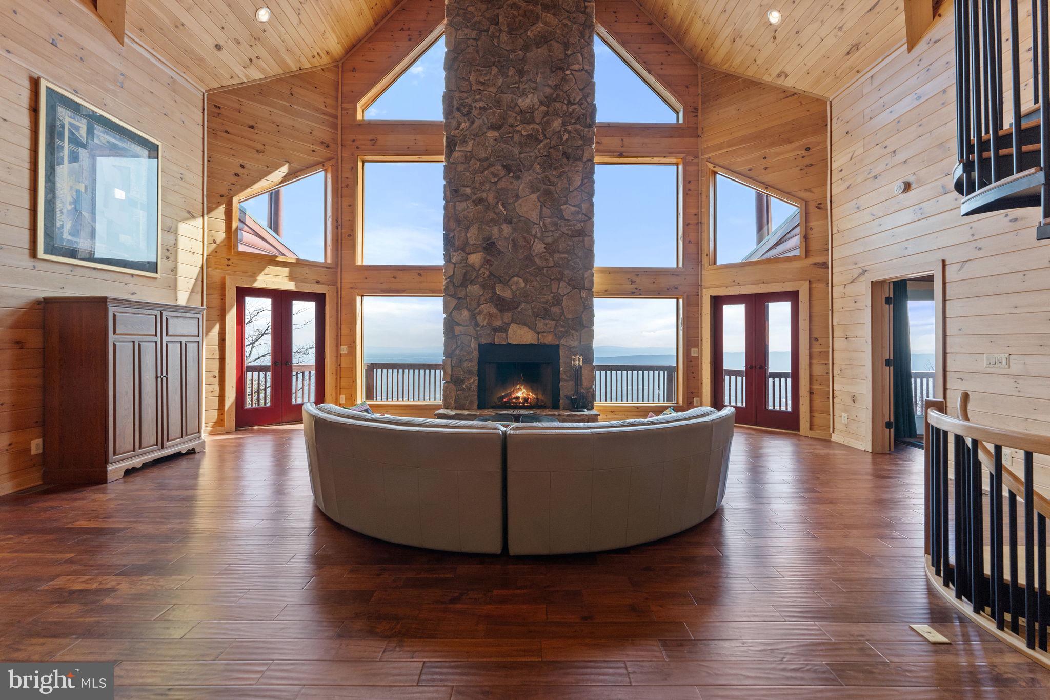 1581 GREAT MOUNTAIN LANE