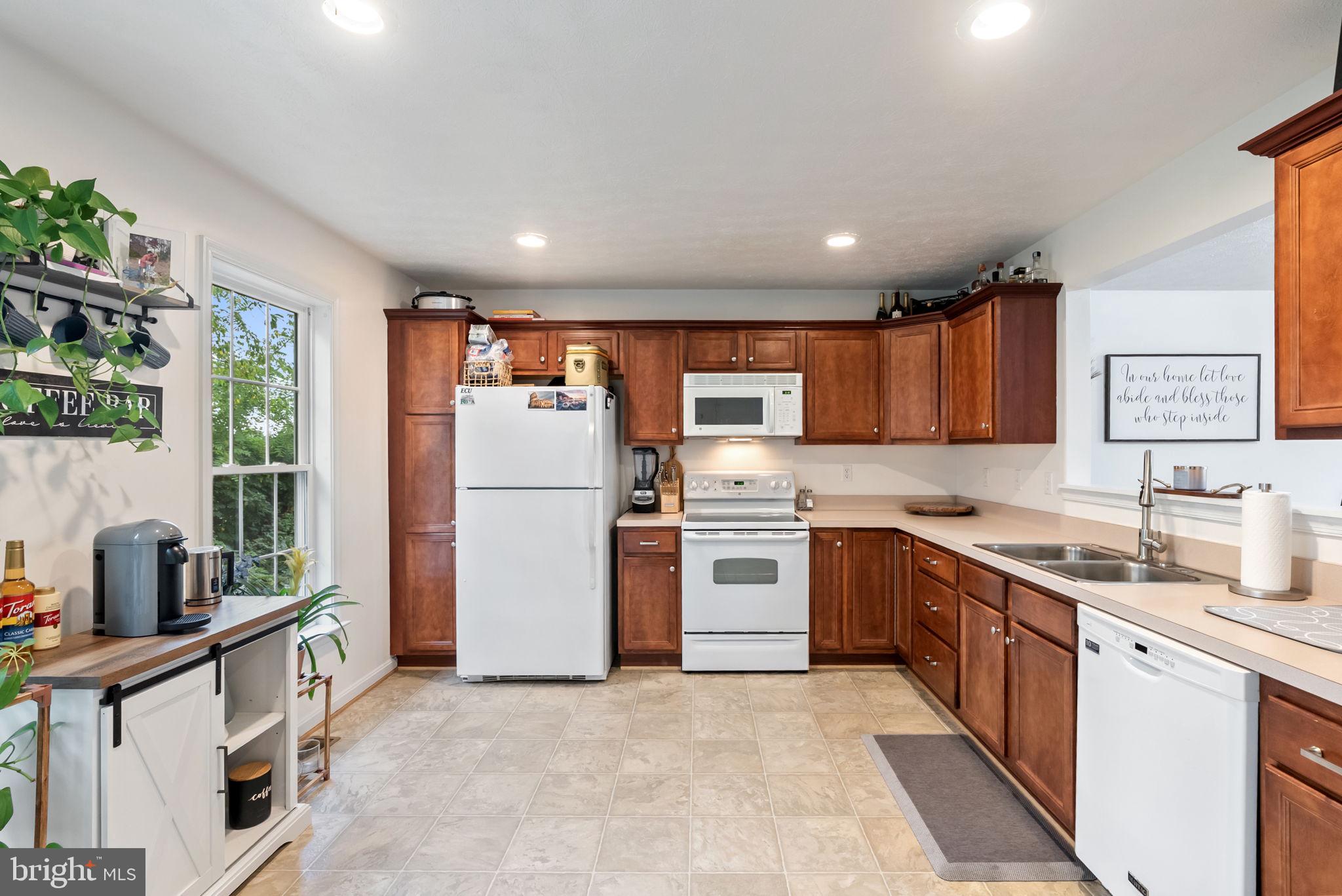 5088 COMER DRIVE