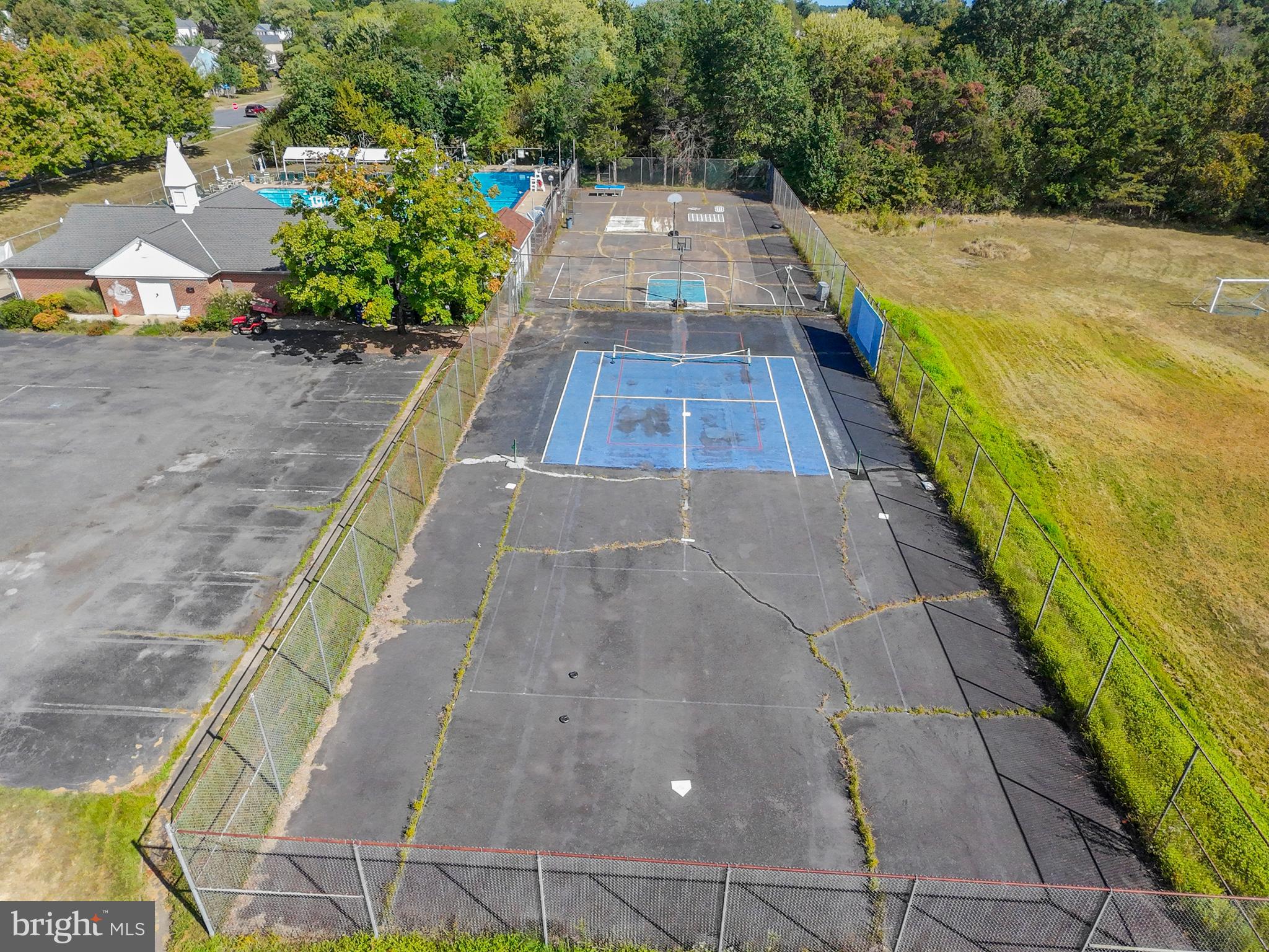 15205 BANNON HILL COURT