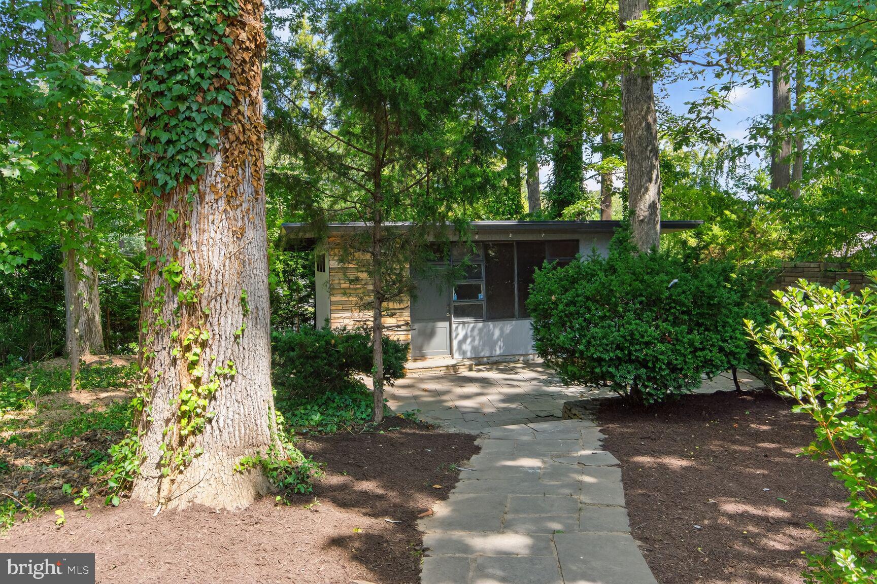 7141 OAK RIDGE ROAD