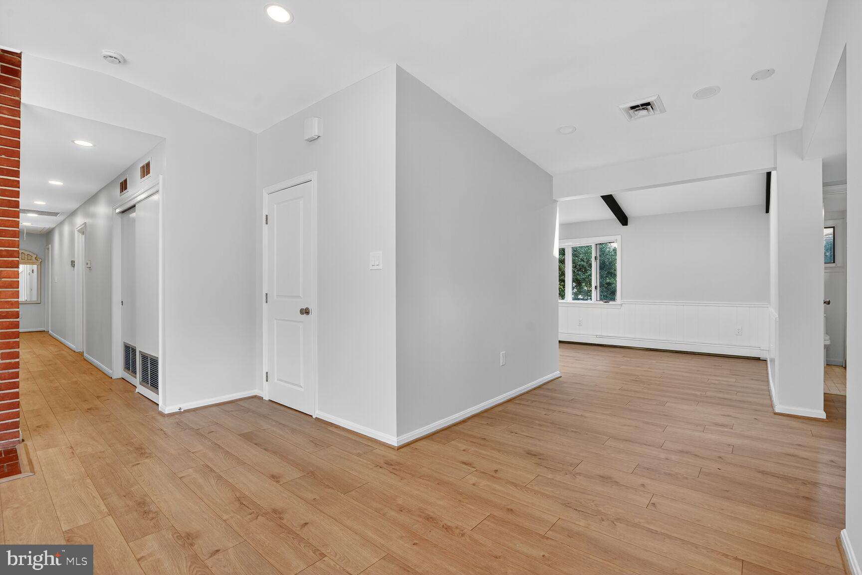 7141 OAK RIDGE ROAD