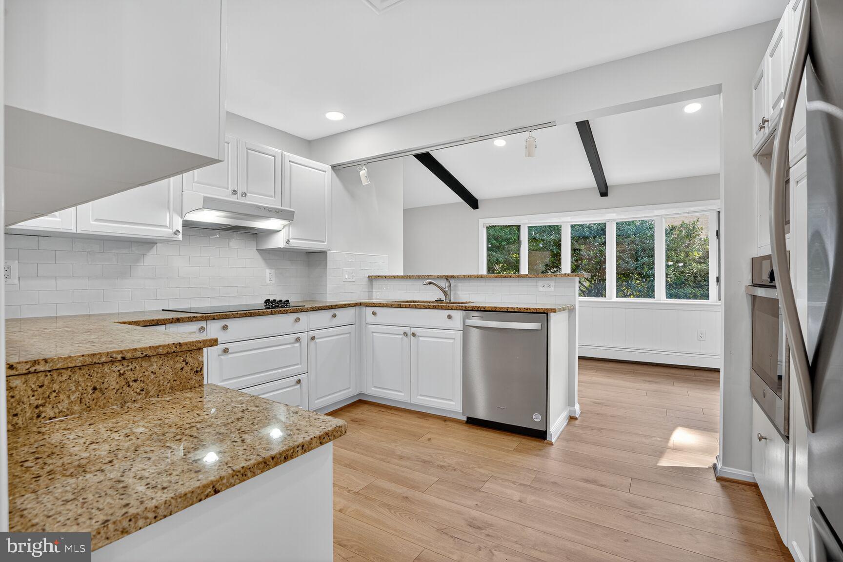 7141 OAK RIDGE ROAD