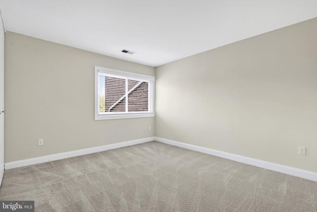 11430 LINKS DRIVE