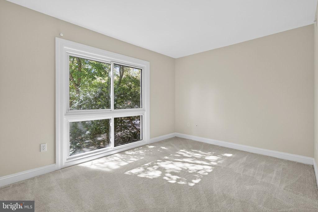 11430 LINKS DRIVE