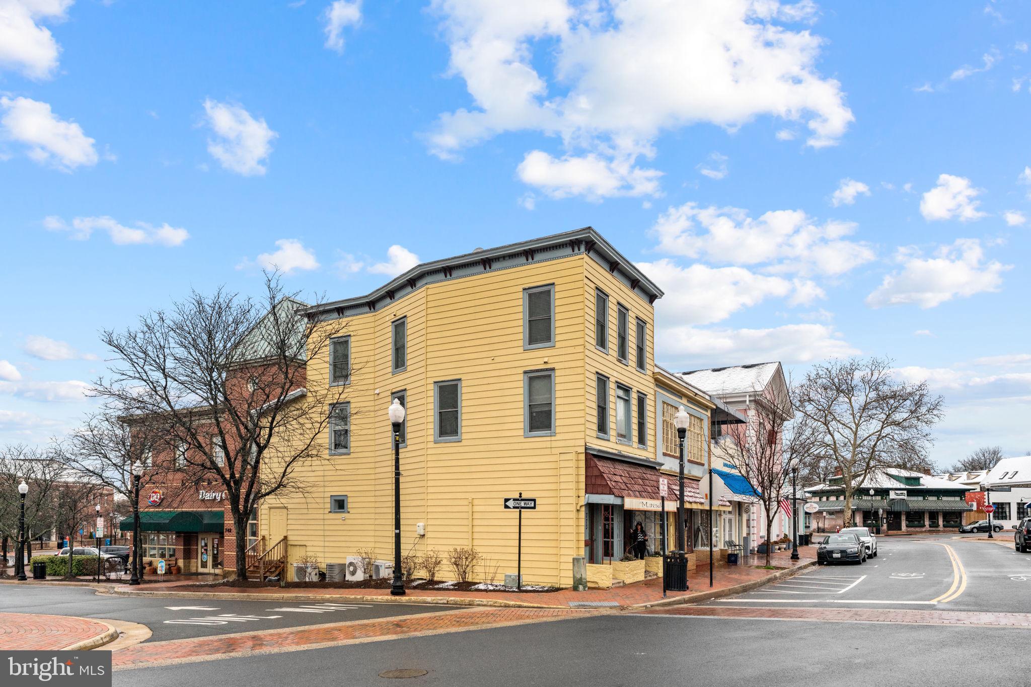 773 & 775 STATION STREET